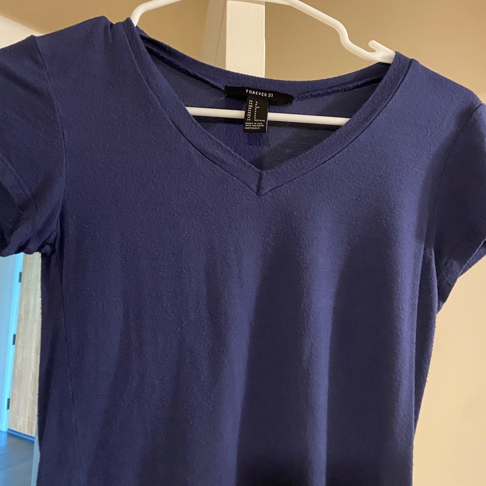 blue cropped t-shirt